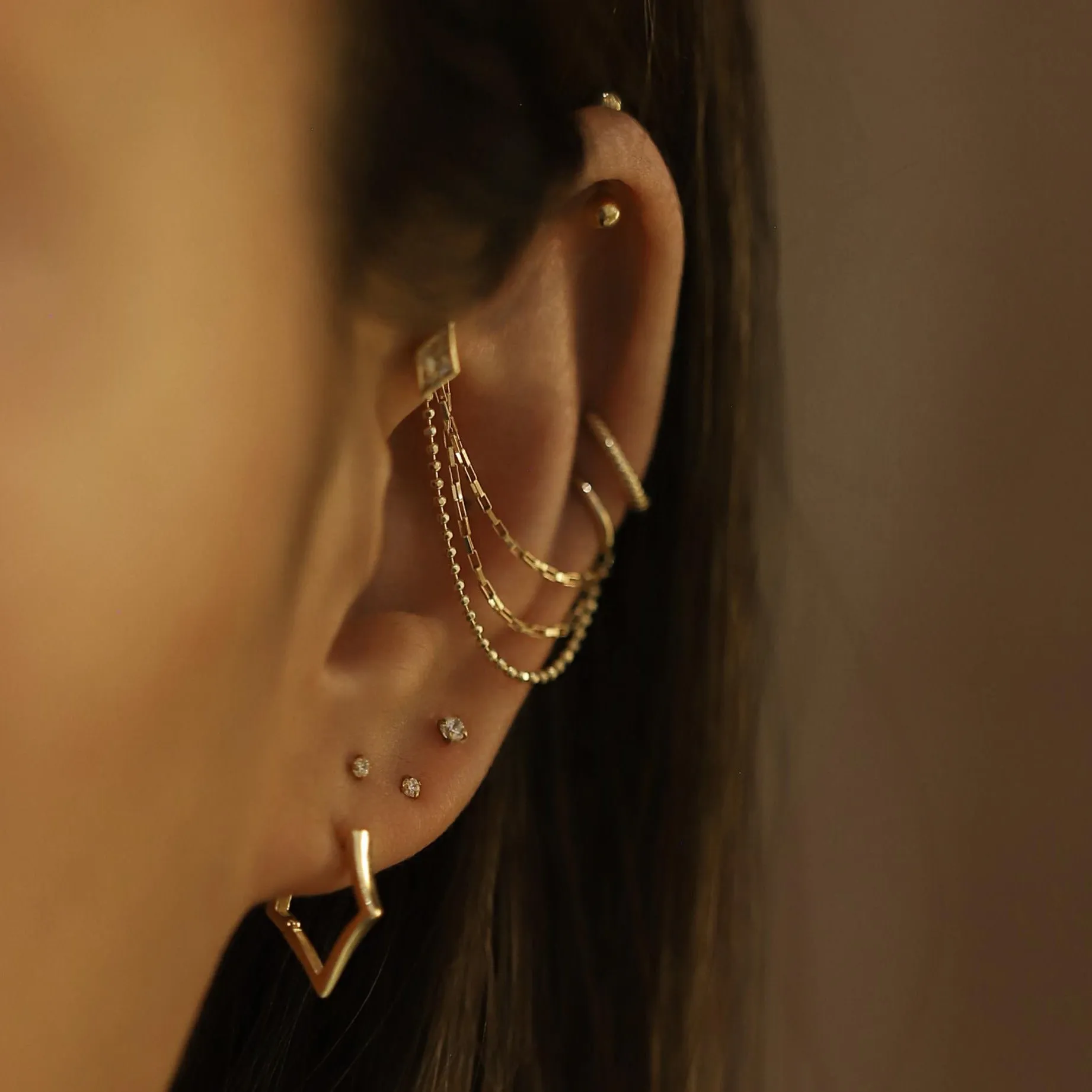 14k Gold Sleek Edge Hoop Earring