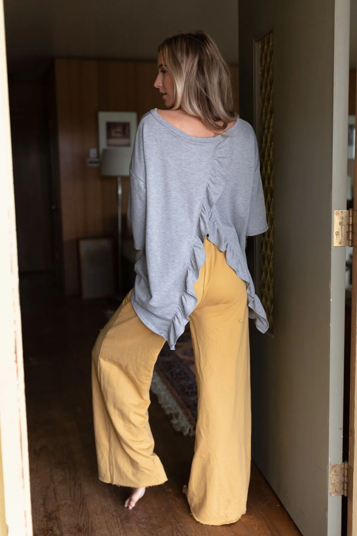 The Nest Must Have High Low Tee - Heather Gray