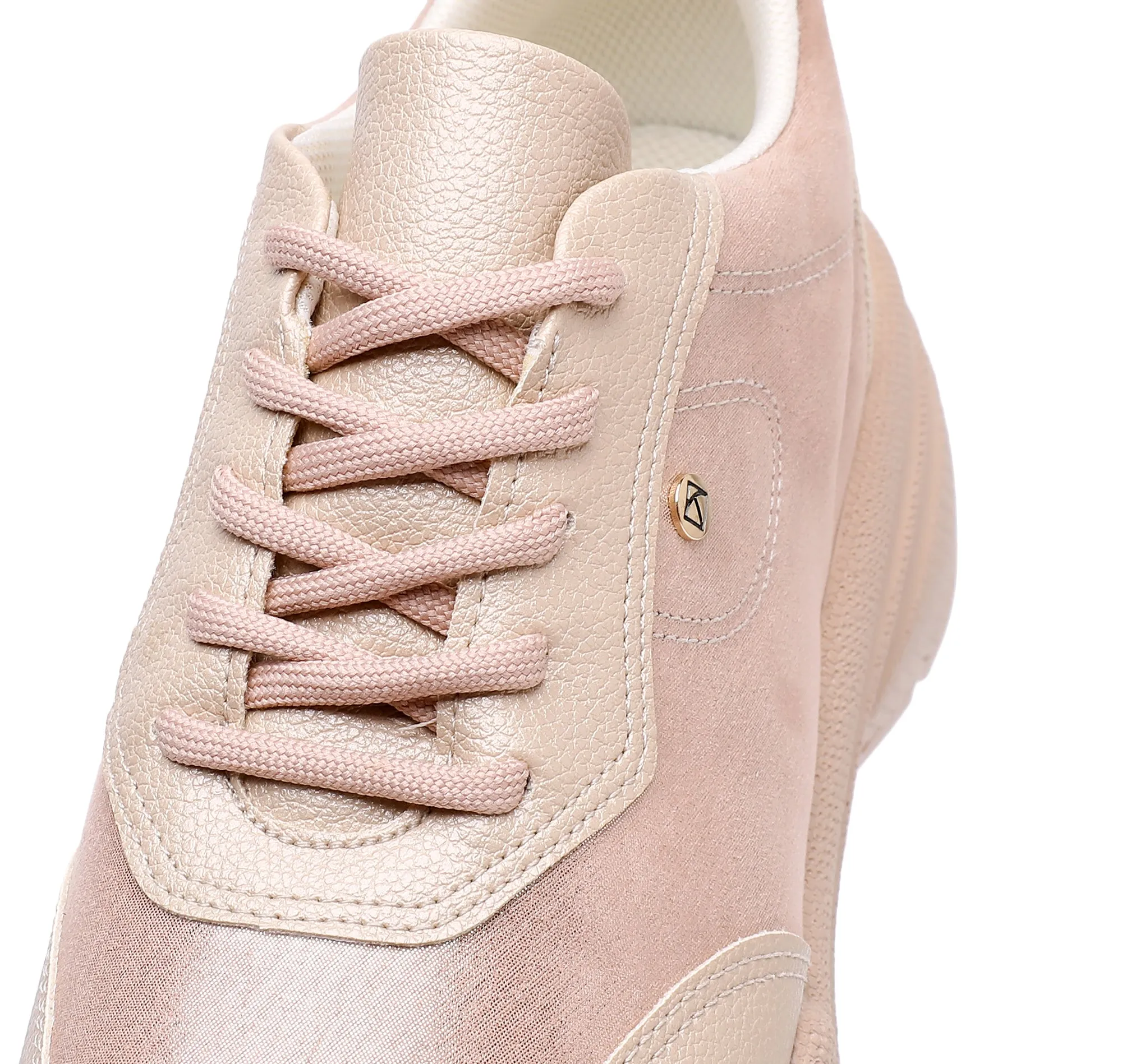 Urban Mod Must-Have: Lace-Up Sneakers - Nude (781.002)